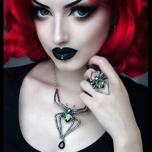 styles dernier cri ALCHEMY GOTHIC Collier ‘Emerald Venom’ 15