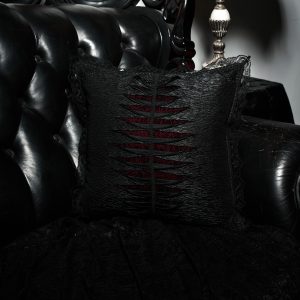 PUNK RAVE Coussin Décoratif ‘Ribcage’ Noir Et Rouge online boutique 19