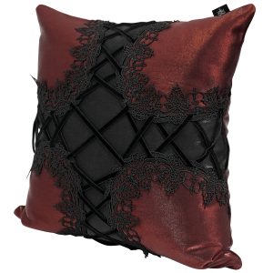 acheter en ligne DEVIL FASHION Coussin Gothique ‘Cross-Shaped’ Bordeaux Et Noir 21