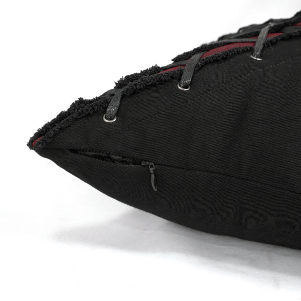 qualité d’originales DEVIL FASHION Coussin ‘Punk’ Noir Et Rouge En Forme De X 10